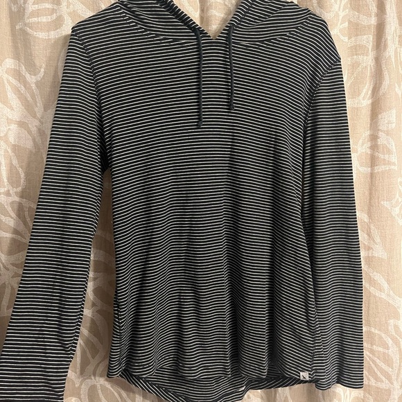 Eddie Bauer Tops - Eddie Bauer lightweight striped Sweatshirt size Large